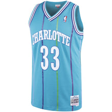 Load image into Gallery viewer, Men's Mitchell &amp; Ness Alonzo Mourning Teal Charlotte Hornets  Hardwood Classics Swingman Jersey  Aqua